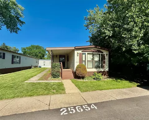 25654 Madison St, Novi, MI 48375