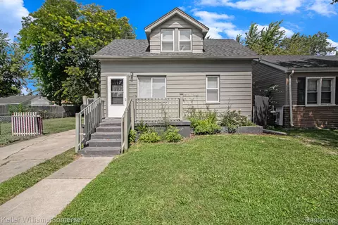 8457 Meadow Ave, Warren, MI 48089