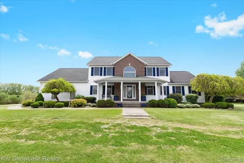 2397 Equestrian Dr, St. Clair, MI 48079