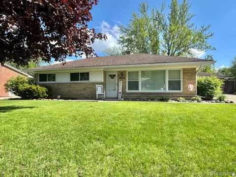 4550 Maeder St, Shelby Township, MI 48316