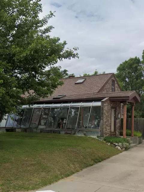 31204 Birchlawn St, Garden City, MI 48135
