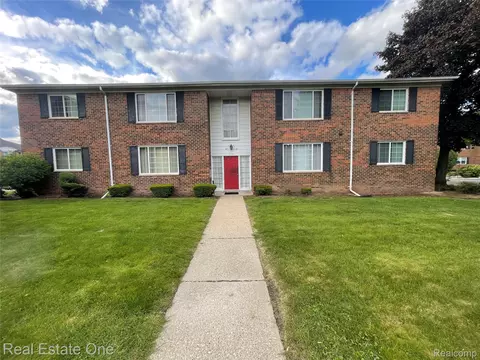 25341 Shiawassee Cir #201, Southfield, MI 48033