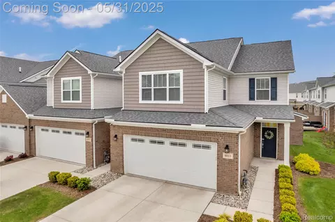 8811 Pioneer St, Washington, MI 48094