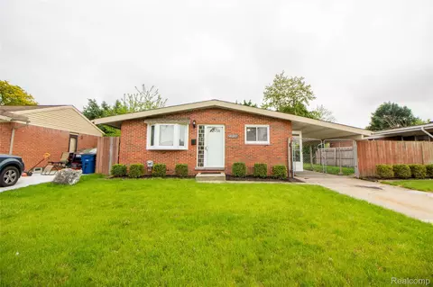 30779 Bennington St, Westland, MI 48186