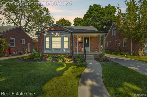 23530 Morton St, Oak Park, MI 48237