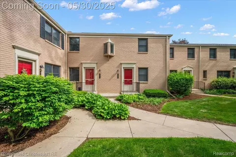 731 N Eton St, Birmingham, MI 48009