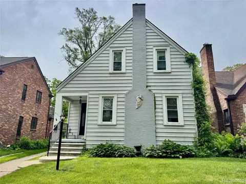 621 W Cambourne St, Ferndale, MI 48220