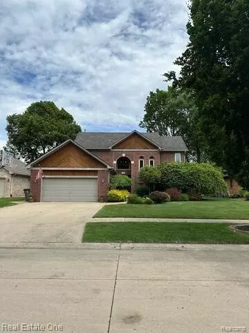 39888 Brylor, Clinton Township, MI 48038