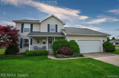 1778 Killarney Dr, Delhi, MI 48842