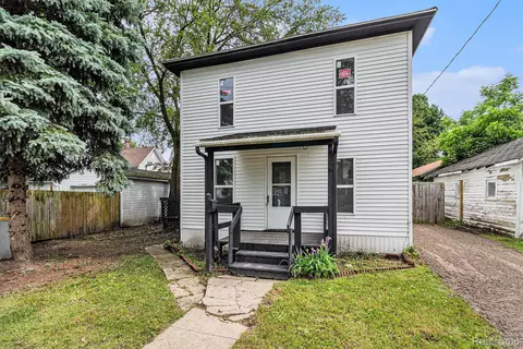 204 E Clinton St, Durand, MI 48429
