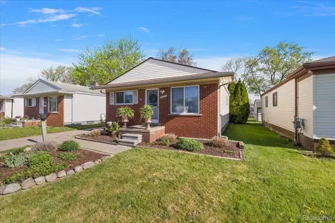 11323 Jewett Ave, Warren, MI 48089