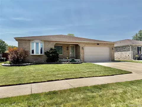 7411 N Farmington Rd, Westland, MI 48185
