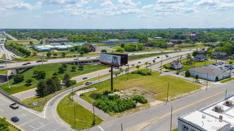 13300 Woodrow Wilson St, Detroit, MI 48238
