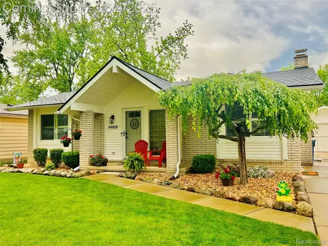 44818 Whitman Ave, Canton, MI 48187