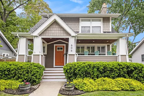 606 Hilldale Dr, Royal Oak, MI 48067