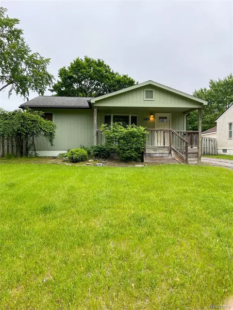 269 Clayburn Blvd, Waterford, MI 48327