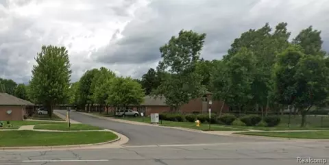 51122 Courtyard Dr, Chesterfield, MI 48047