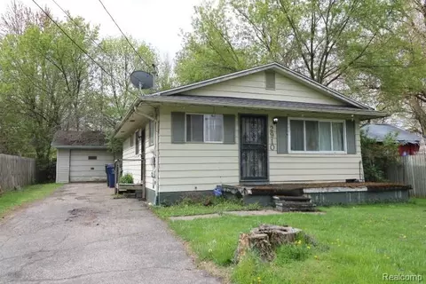 2910 Meisner Ave, Flint, MI 48506