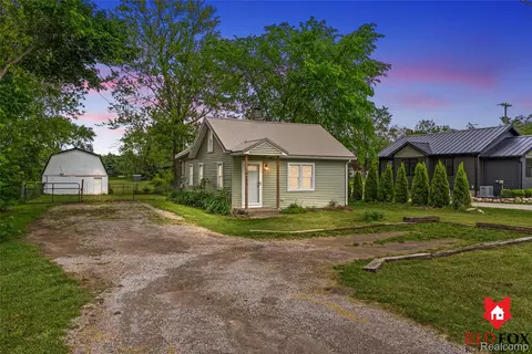 10123 Lapeer Rd, Davison, MI 48423