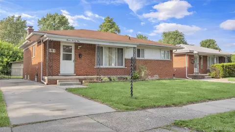 1373 Fontaine Ave, Madison Heights, MI 48071