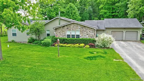 13028 Fish Lake Rd, Holly, MI 48442