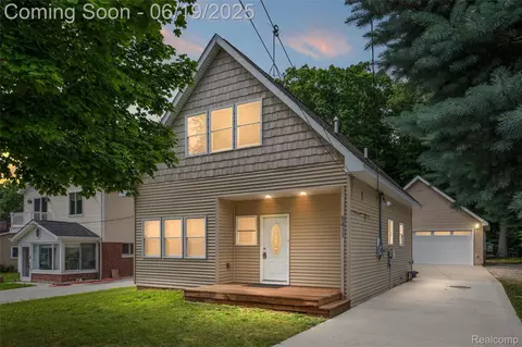 8411 Carols Dr, Brighton, MI 48114