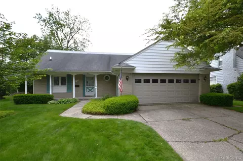 1700 Villa Rd, Birmingham, MI 48009