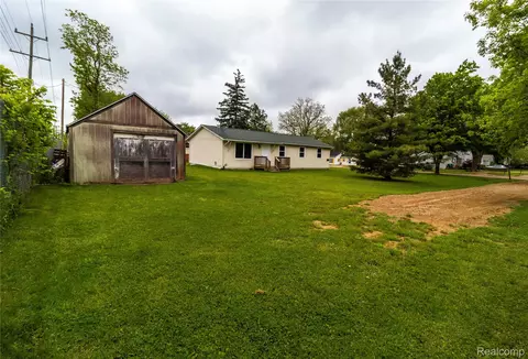 519 S Elm St, Lapeer, MI 48446