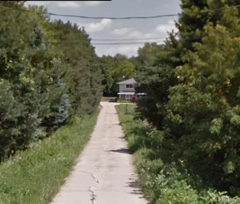 7354 Bray Rd, Mount Morris, MI 48458