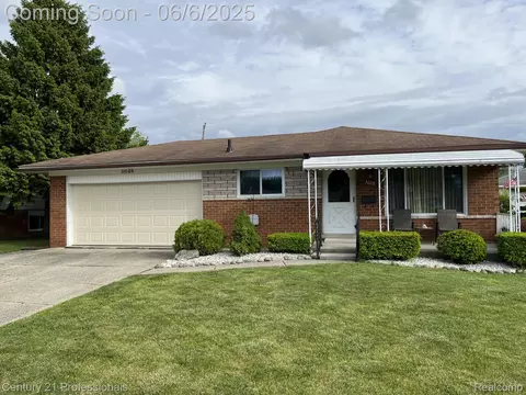 3028 Earl Dr, Warren, MI 48092