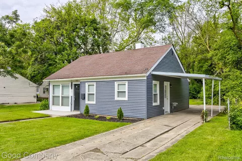 22111 Condon St, Oak Park, MI 48237
