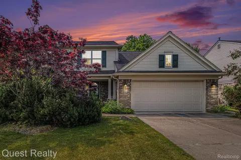 6849 York St, Waterford, MI 48327