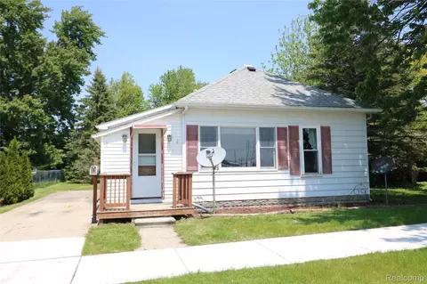 145 Ward St, Croswell, MI 48422