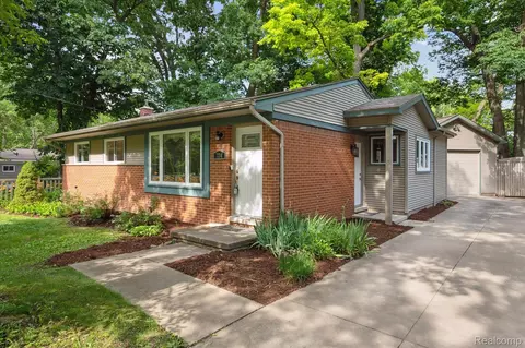 774 Dellwood Dr, Ann Arbor, MI 48103