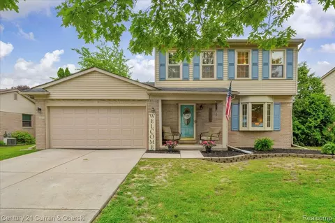 22187 Derby Rd, Trenton, MI 48183