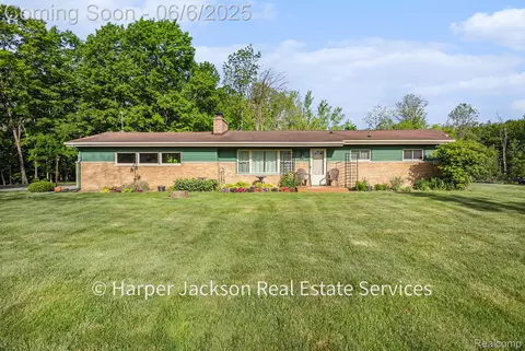 2210 Brookhaven Dr, Mundy, MI 48507