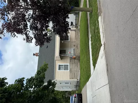 18311 Henry St, Melvindale, MI 48122