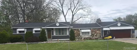 5088 Harry St, Flint, MI 48505