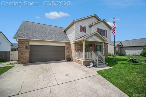 12241 Matthews St, Carleton, MI 48117