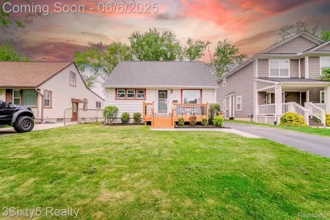 3831 Durham Rd, Royal Oak, MI 48073