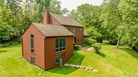 2694 Wayside Dr, Ann Arbor, MI 48103