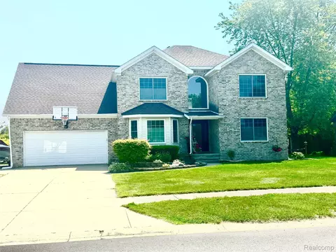 507 Colorado Ave, Marysville, MI 48040