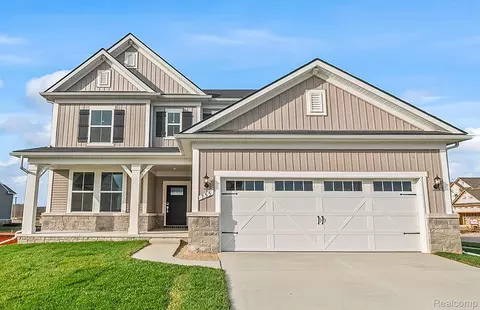 59571 Schuss Gully Dr, Lyon, MI 48165