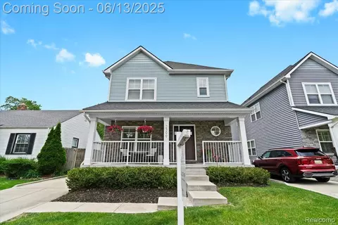 2399 Oakshire Ave, Berkley, MI 48072