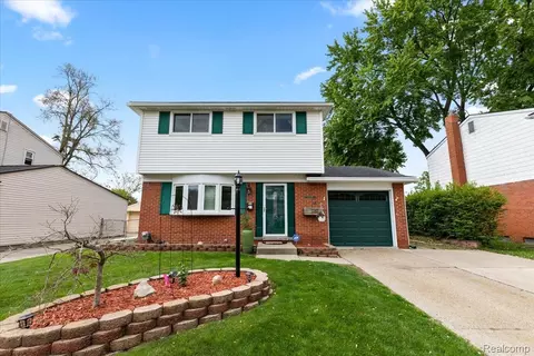 34829 Richard St, Wayne, MI 48184