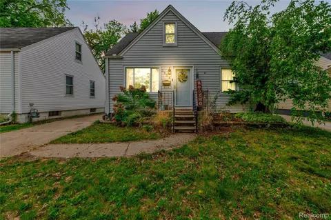 3504 Detroit St, Dearborn, MI 48124