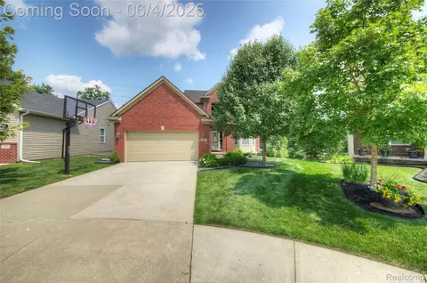 1570 Arbor View Ln, Oceola, MI 48843