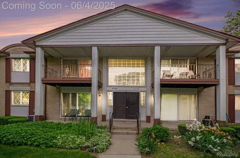 29280 Gloede Dr #D7, Warren, MI 48088