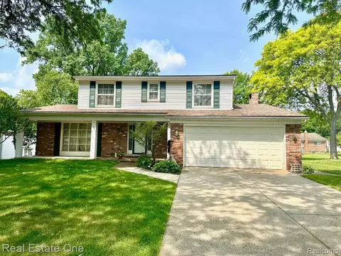 4799 Gamber Dr, Troy, MI 48085