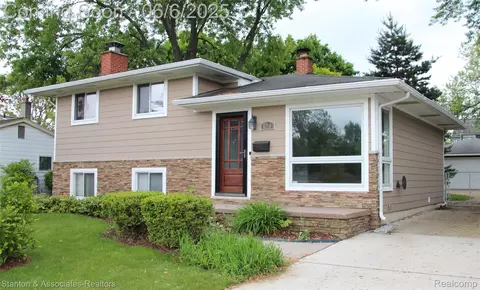 608 Woodlawn Ave, Royal Oak, MI 48073